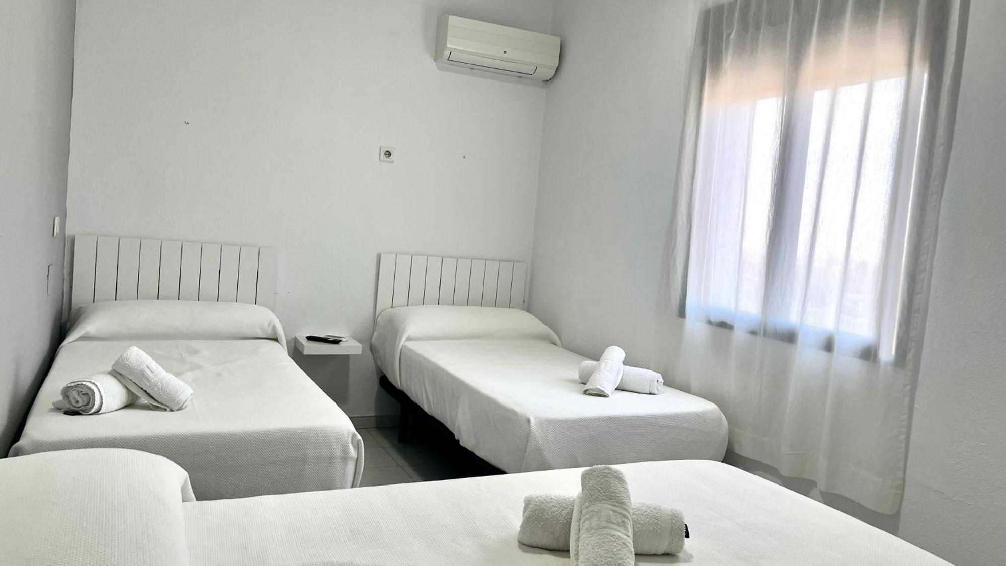 Hostal Carlos III Aldea Quintana Zewnętrze zdjęcie